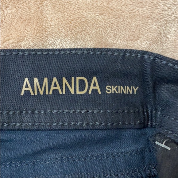 DL1961 Amanda Skinny Jeans - Picture 5 of 8